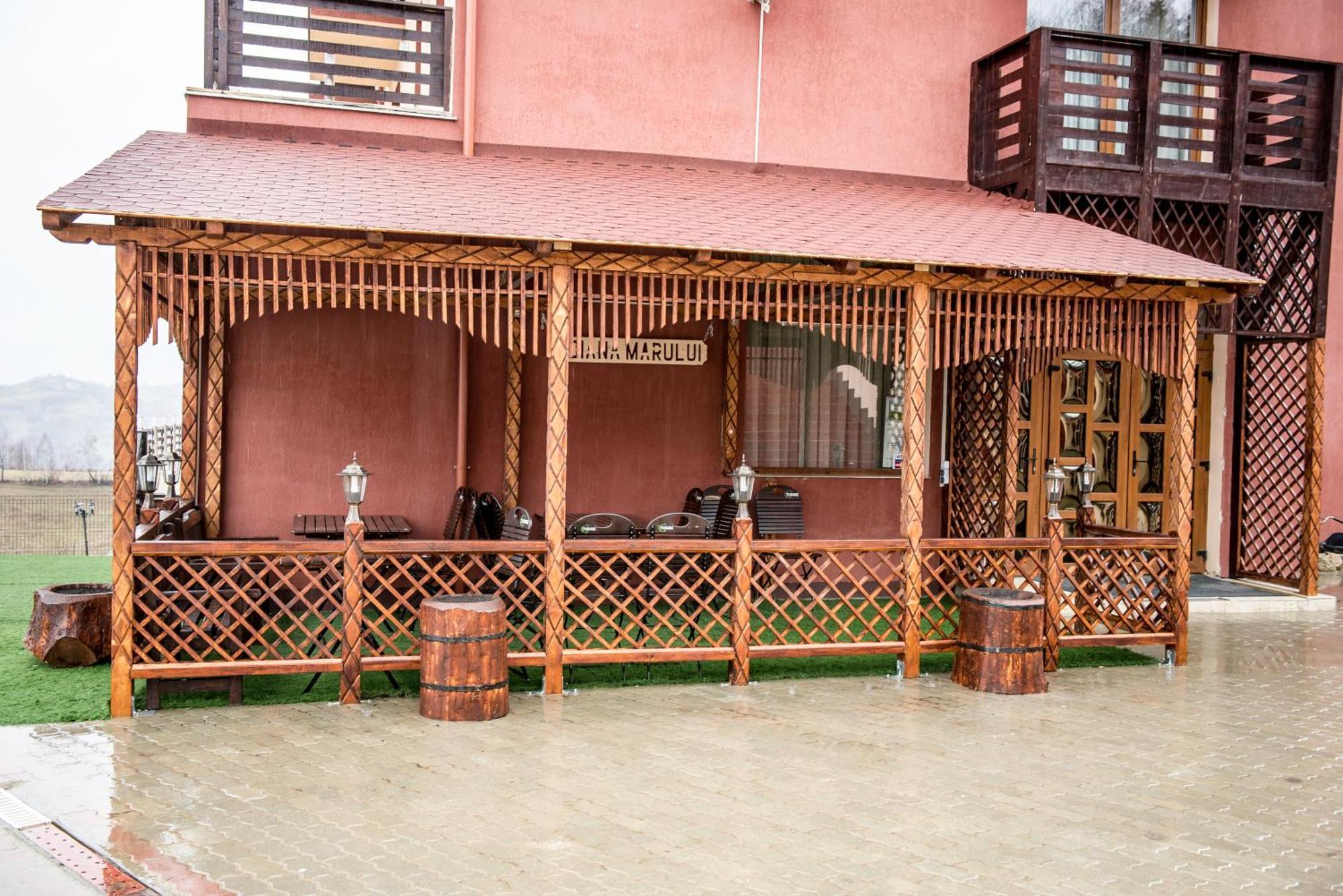 Pension Chalet Poiana Marului Ranch Luaran gambar